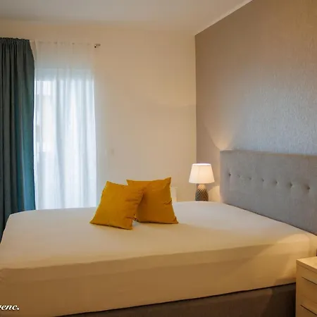 Sleeps 4 With Sea View *
