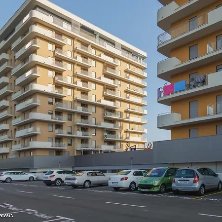 Sleeps 4 With Sea View Rijeka