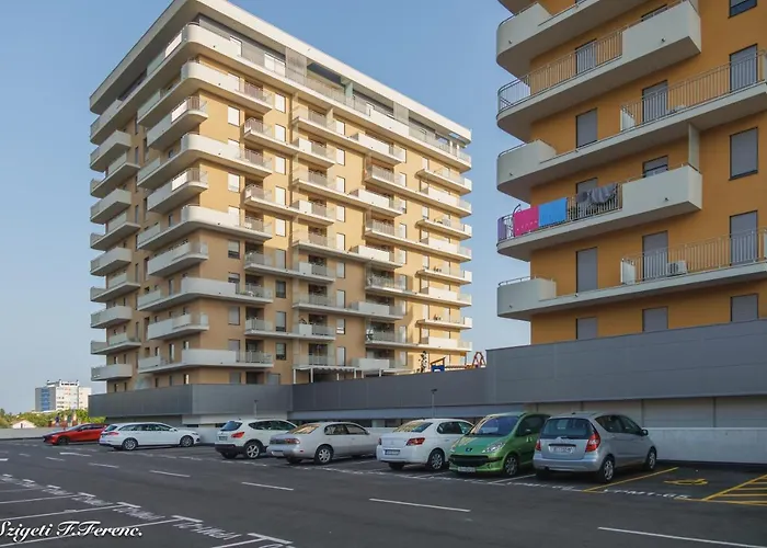 Sleeps 4 With Sea View Rijeka